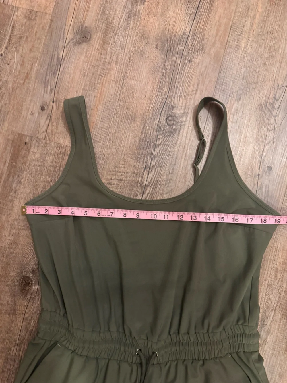 Abercrombie & Fitch Women’s Traveler Cargo Jumpsuit in Olive Green - size Large